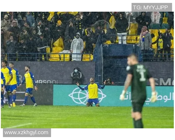 足球星助力赢球顺滑表现全面释放点燃团队激情实现畅快无阻 足球星助力赢球顺滑表现全面释放点燃团队激情实现畅快无阻